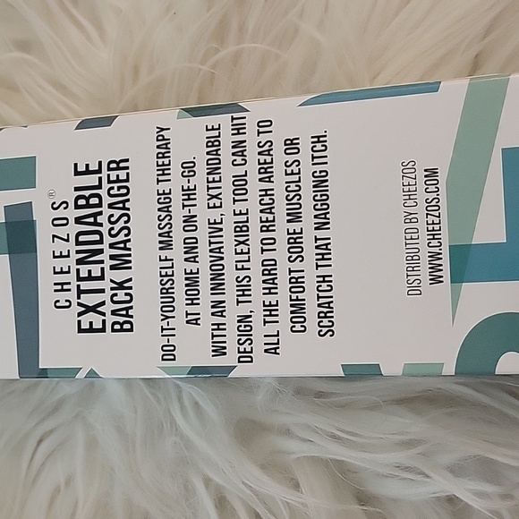 Cheezos ~ Extendable Manual Back Massager ~ Extends to 24 inches ~ NIB - Picture 2 of 2